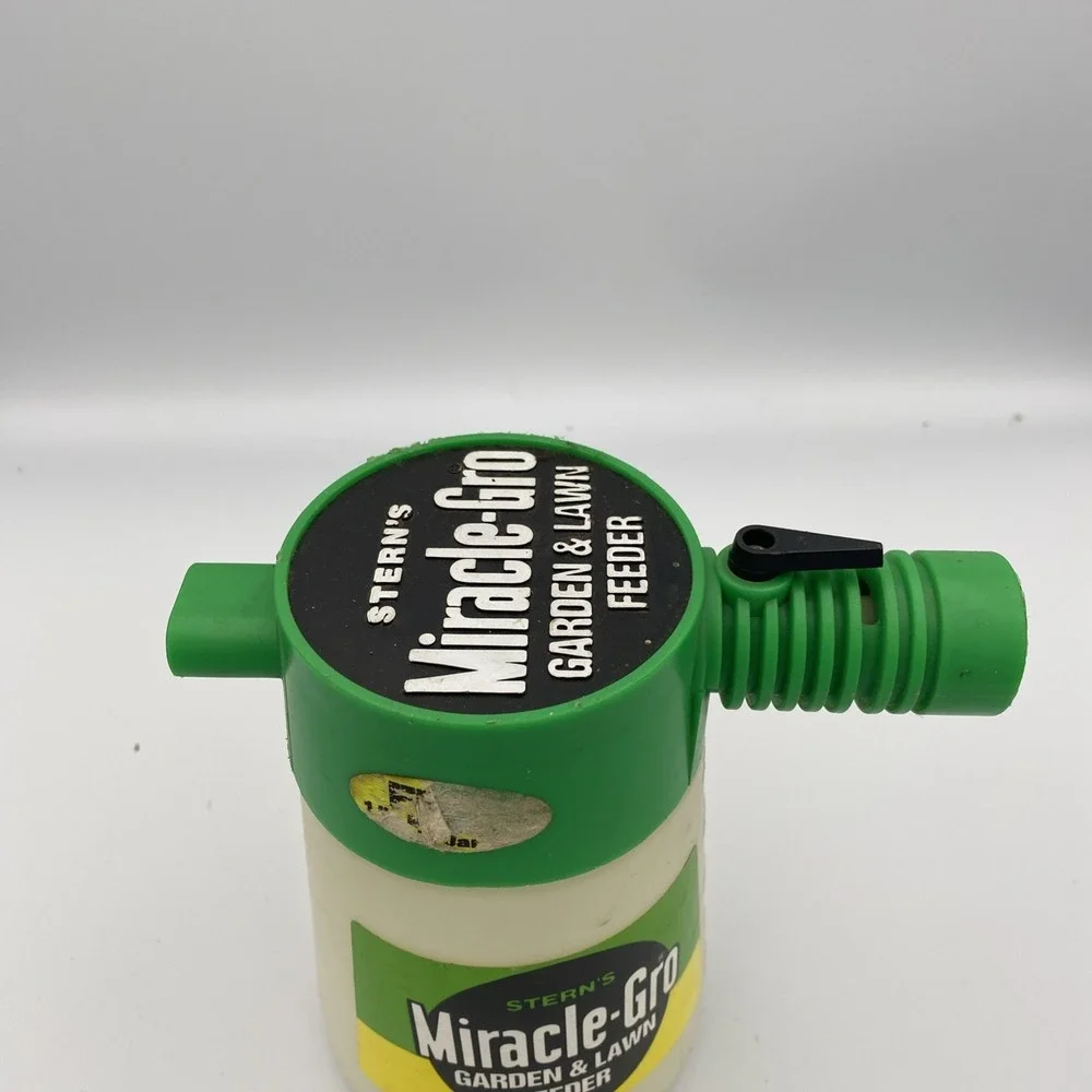 Miracle-Gro Garden &‎ Lawn Feeder – Vintage Hose-End Sprayer